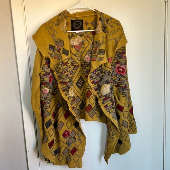 Johnny Was Lisry Short Hoodie in Golden Palm - Picture 4 of 8